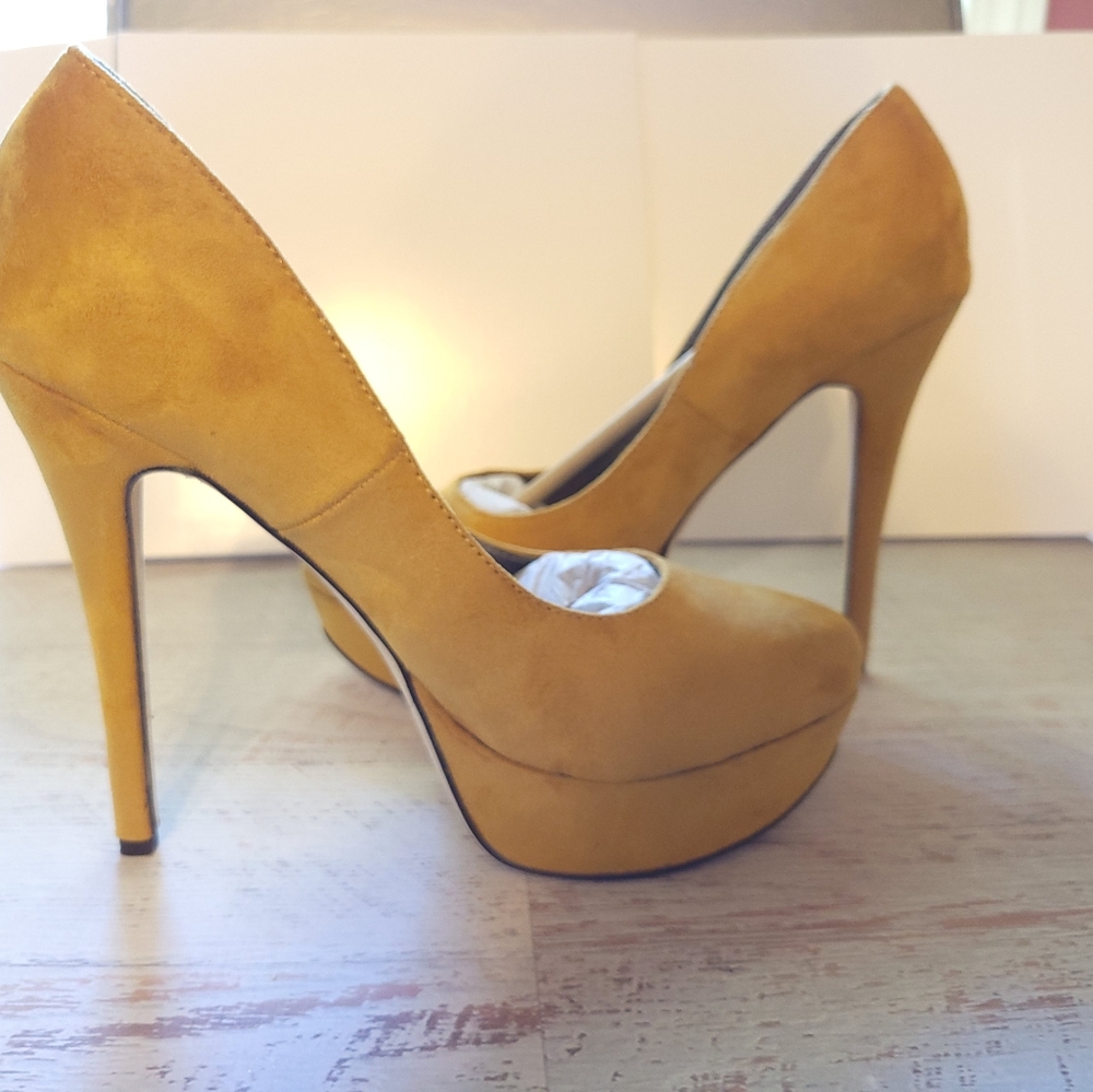 Size 9 high heel